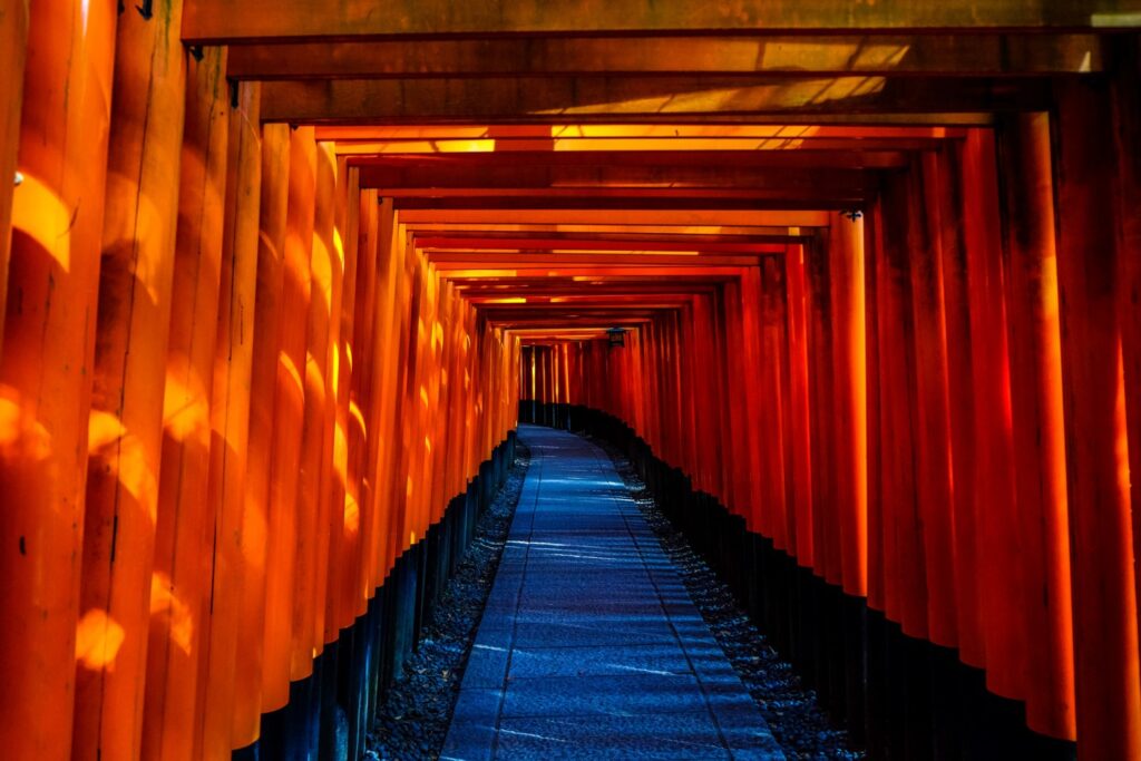 Top Travel Blogs To Discover This Summer Pexels Photo 96420 1 1024x683
